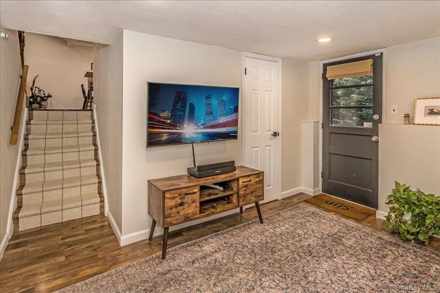 79 N Cedar Street, Massapequa, NY 11758