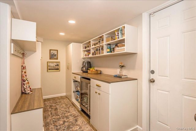 79 N Cedar Street, Massapequa, NY 11758