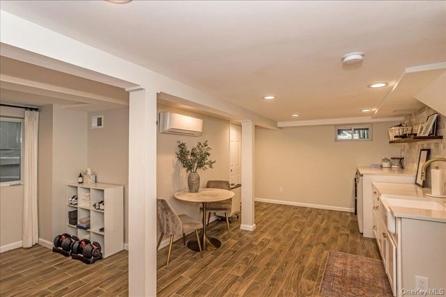 79 N Cedar Street, Massapequa, NY 11758