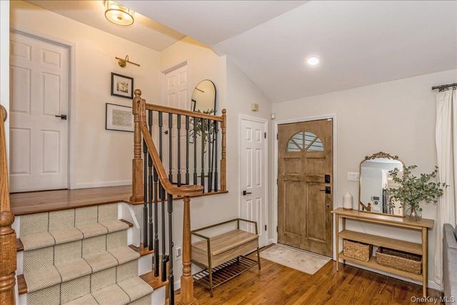 79 N Cedar Street, Massapequa, NY 11758