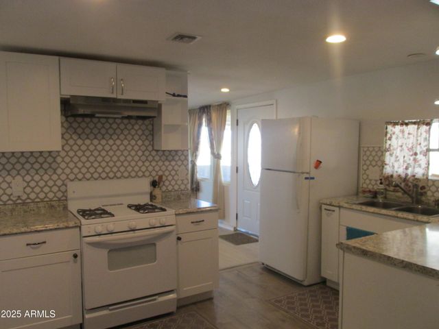 6085 S EUCLID Drive, Claypool, AZ 85532