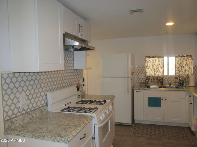 6085 S EUCLID Drive, Claypool, AZ 85532