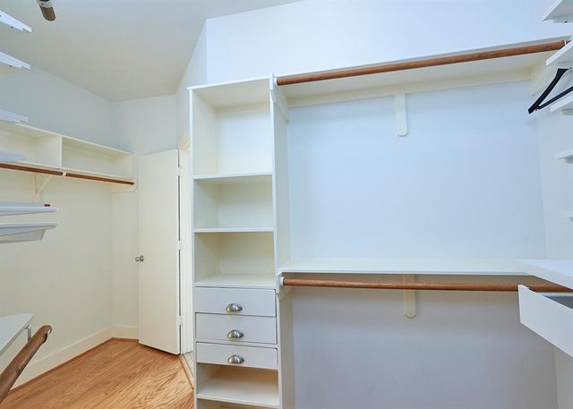 3570 Link Valley Drive, Houston, TX 77025