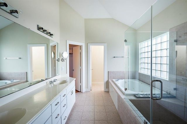 3570 Link Valley Drive, Houston, TX 77025