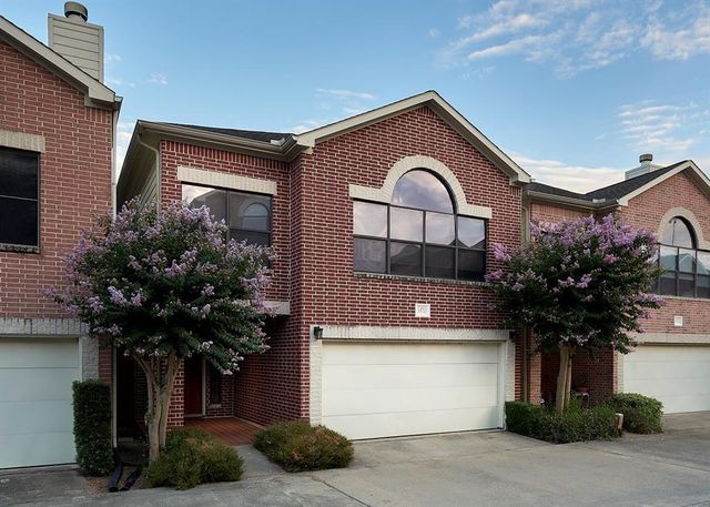 3570 Link Valley Drive, Houston, TX 77025