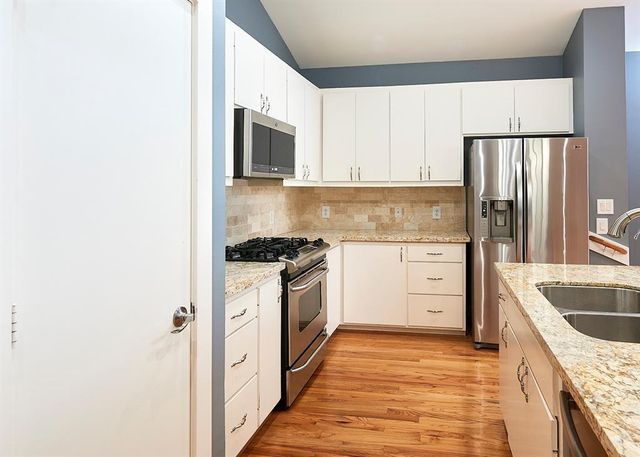 3570 Link Valley Drive, Houston, TX 77025