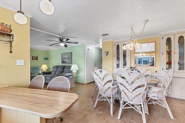 24 S EASTER ISLAND CIRCLE, Englewood, FL 34223