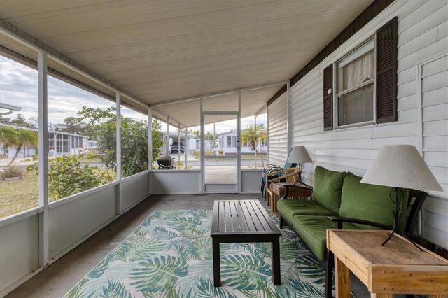 24 S EASTER ISLAND CIRCLE, Englewood, FL 34223