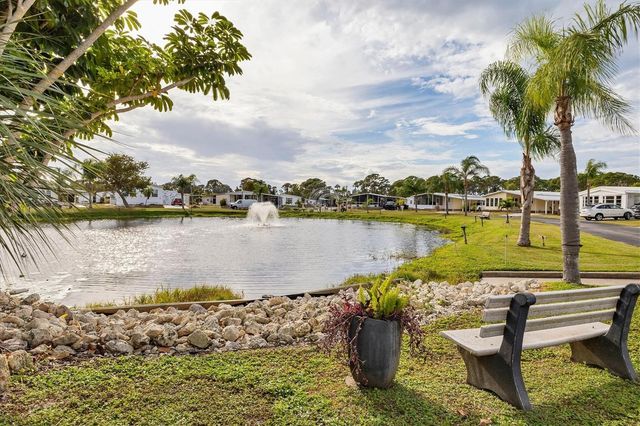 24 S EASTER ISLAND CIRCLE, Englewood, FL 34223