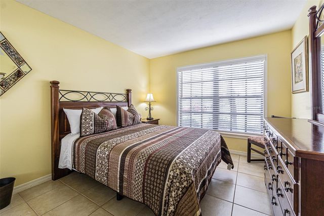 5427 VILLA D'ESTE COURT, Wesley Chapel, FL 33543