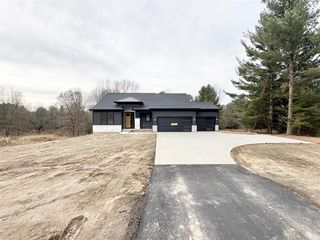 9197 Alaska Avenue, Caledonia, MI 49316