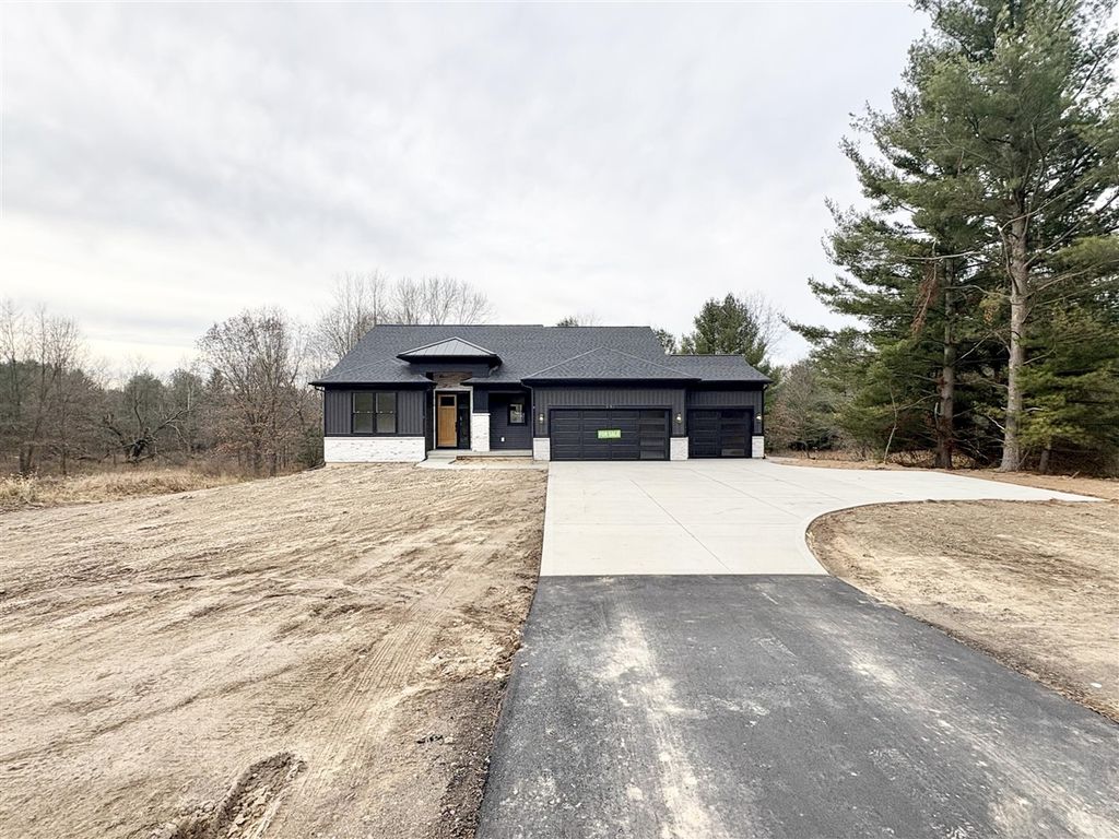 9197 Alaska Avenue, Caledonia, MI 49316