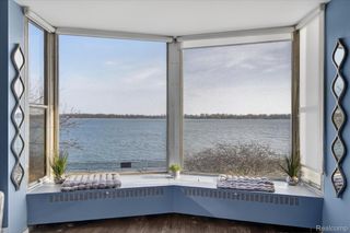 8200 E Jefferson Avenue 209, Detroit, MI 48214