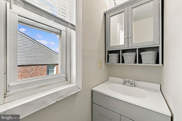 1030 AGNEW DR, Drexel Hill, PA 19026