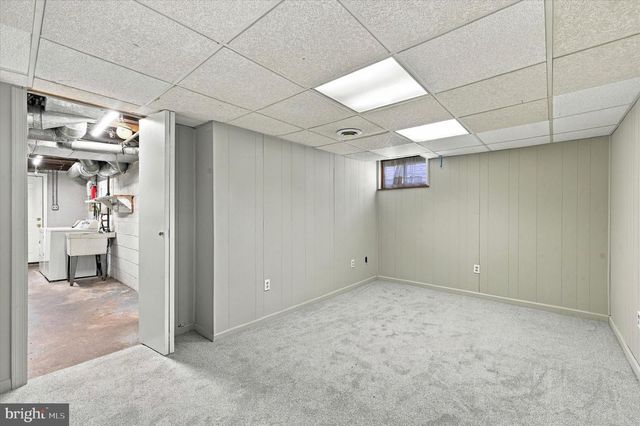 1030 AGNEW DR, Drexel Hill, PA 19026
