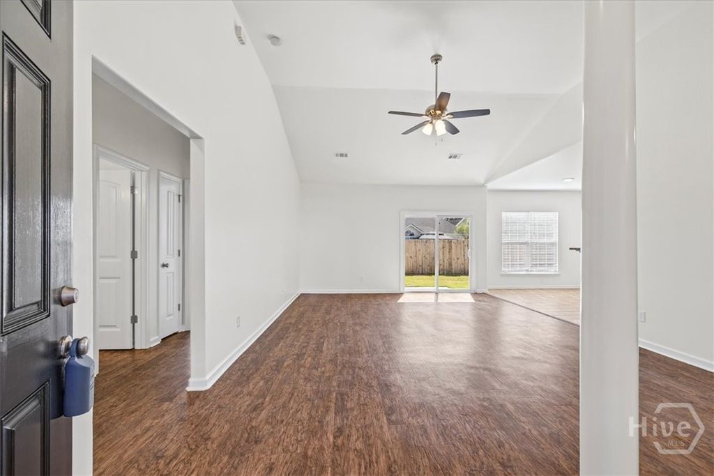 Image 2 of property listing at 103 Cumberland Way, Savannah, GA 31407