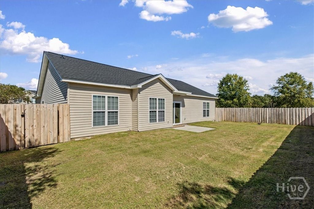 Image 21 of property listing at 103 Cumberland Way, Savannah, GA 31407