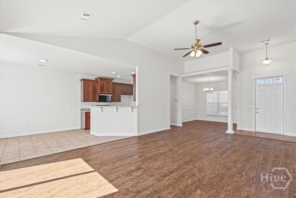 Image 3 of property listing at 103 Cumberland Way, Savannah, GA 31407