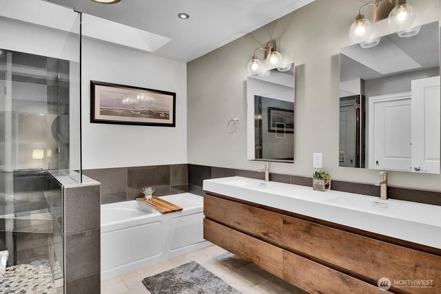 1018 4th Avenue S, Edmonds, WA 98020