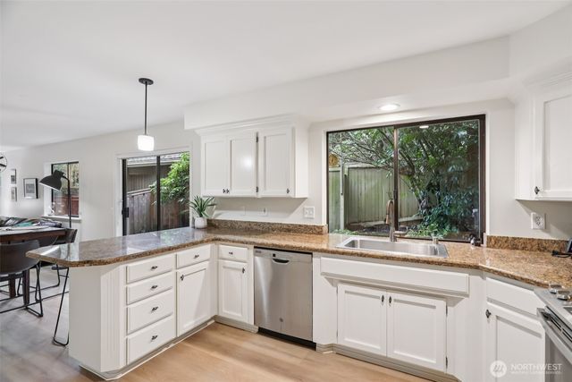 1018 4th Avenue S, Edmonds, WA 98020