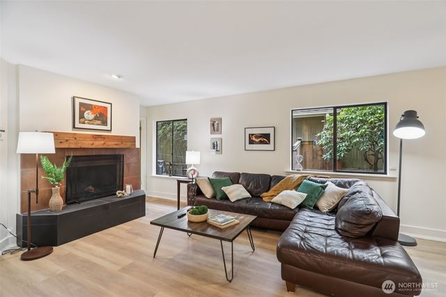 1018 4th Avenue S, Edmonds, WA 98020