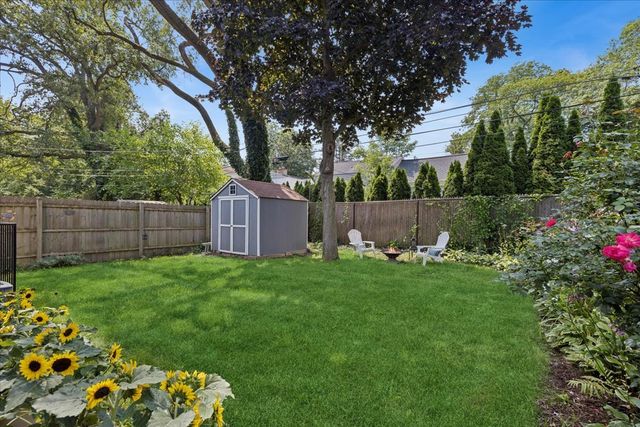 552 Burton Avenue, Highland Park, IL 60035