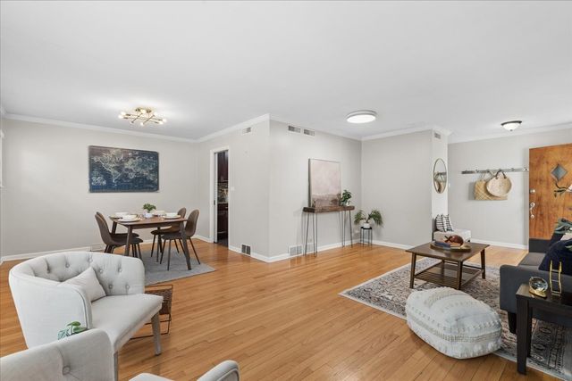 552 Burton Avenue, Highland Park, IL 60035