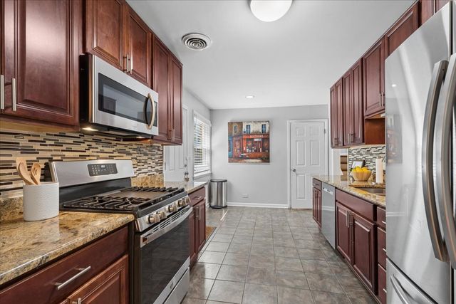 552 Burton Avenue, Highland Park, IL 60035