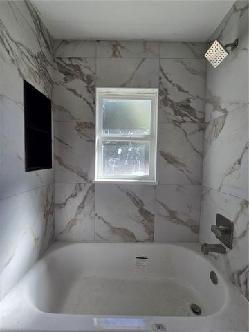 131 FISHER ROAD, Ocklawaha, FL 32179