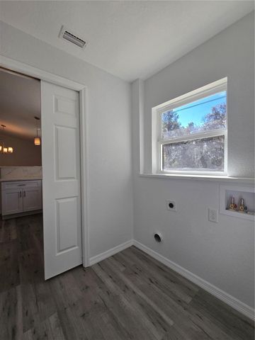 131 FISHER ROAD, Ocklawaha, FL 32179