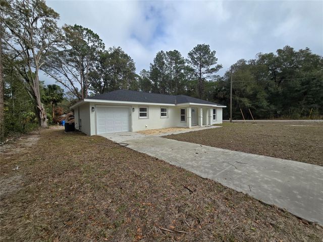 131 FISHER ROAD, Ocklawaha, FL 32179