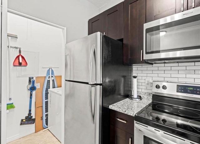 4115 CHATHAM OAK COURT 222, Tampa, FL 33624