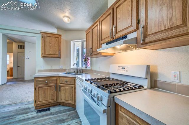 2560 Wheaton Drive, Colorado Springs, CO 80904