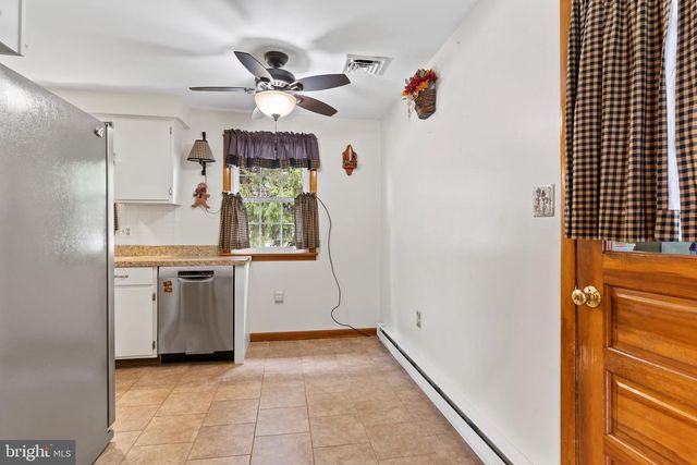 1516 HEMLOCK AVENUE, Carlisle, PA 17013