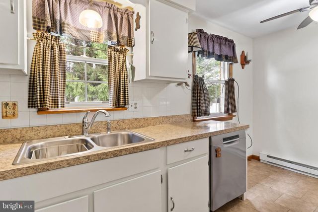 1516 HEMLOCK AVENUE, Carlisle, PA 17013