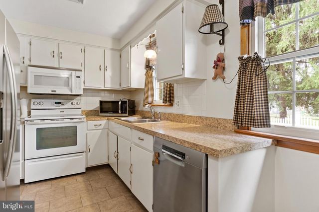 1516 HEMLOCK AVENUE, Carlisle, PA 17013