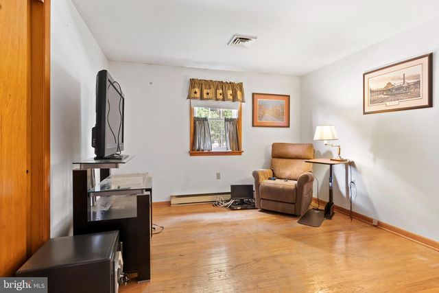 1516 HEMLOCK AVENUE, Carlisle, PA 17013