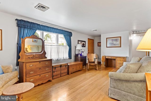 1516 HEMLOCK AVENUE, Carlisle, PA 17013