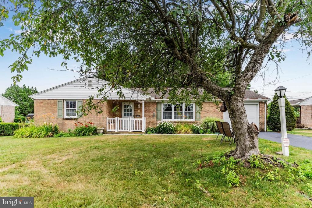 1516 HEMLOCK AVENUE, Carlisle, PA 17013