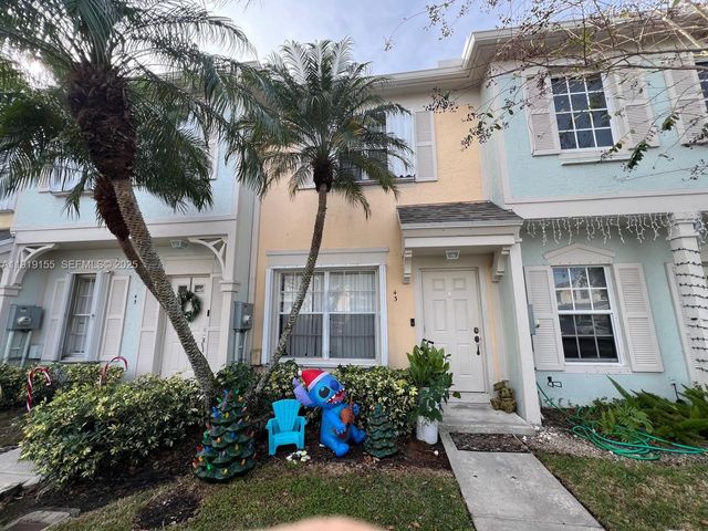 43 Simonton Cir, Weston, FL 33326