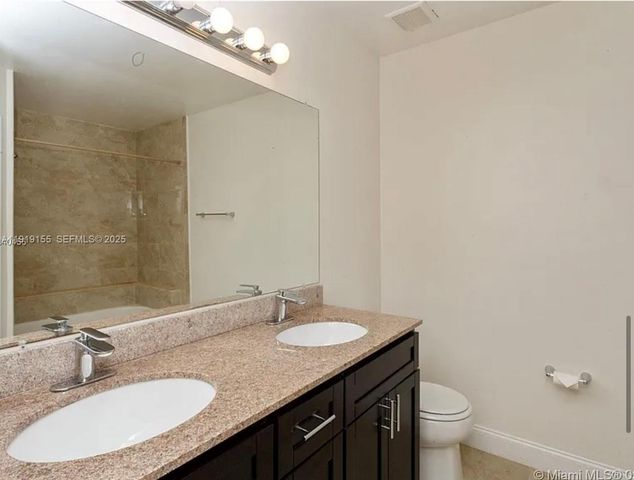 43 Simonton Cir, Weston, FL 33326