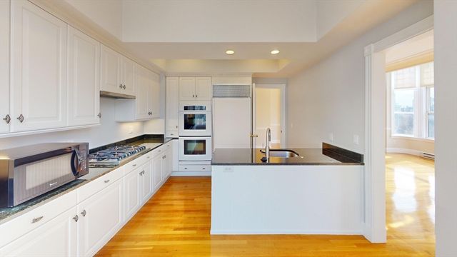 22 Beacon St. 3, Boston, MA 02108