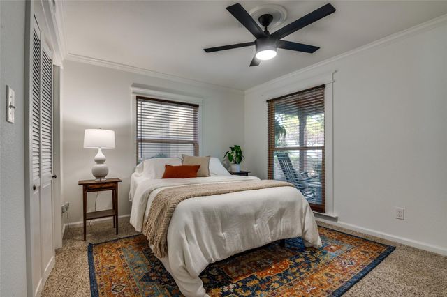 2827 Catherine Street, Dallas, TX 75211