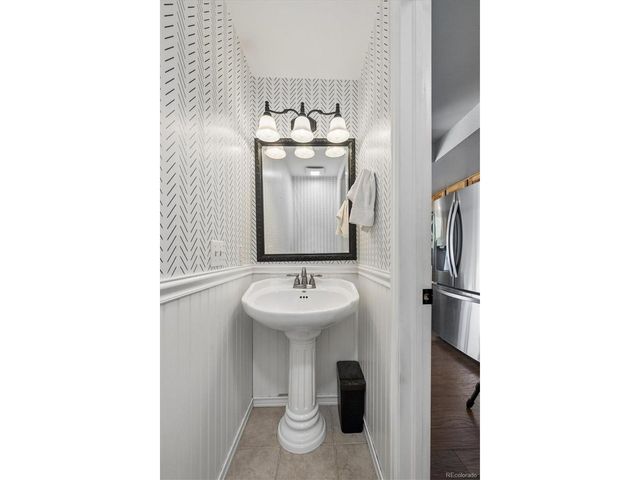 10433 Garrison St, Broomfield, CO 80021