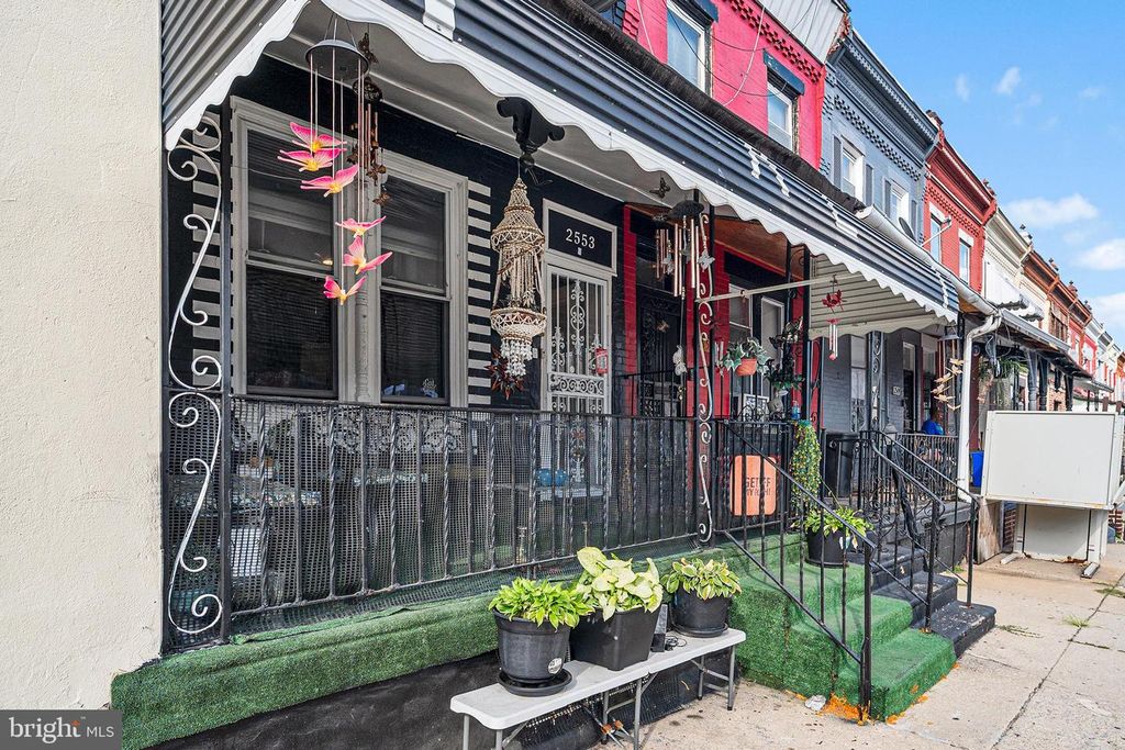 2553 W OAKDALE ST, Philadelphia, PA 19132