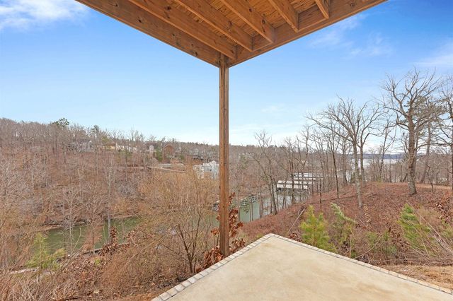 95 BREEZE PT, Savannah, TN 38372