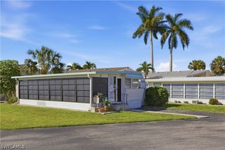 17 Jade DR 17J, Naples, FL 34114