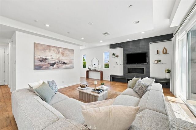 2206 Harriman A, Redondo Beach, CA 90278