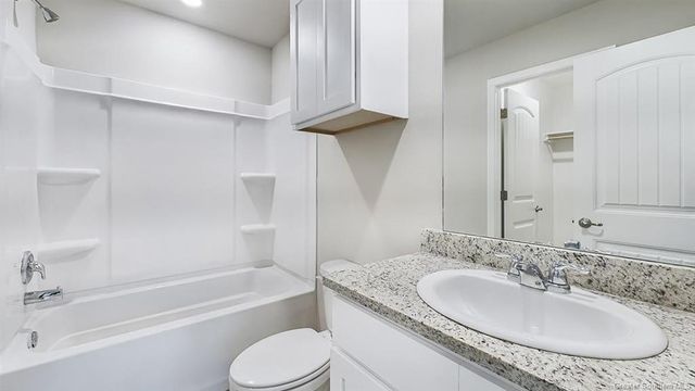 4015 Savannah Oaks Drive, Lake Charles, LA 70607