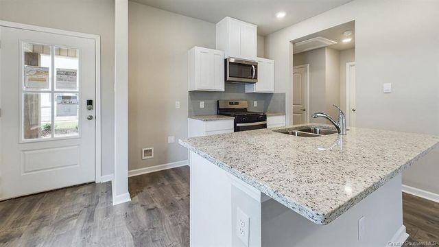 4015 Savannah Oaks Drive, Lake Charles, LA 70607